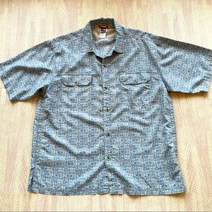 THE NORTH FACE Men’s Button Front Collared Shirt